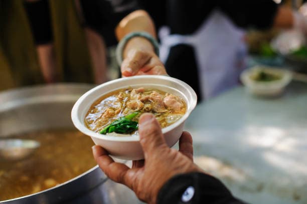 Feeding Nepal Partners with Local Farmers to Provide Organic Produce to Underserved Communities